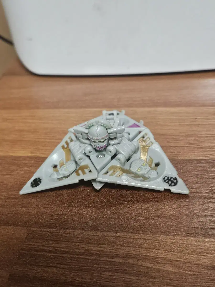 Bakugan Triad l Condor
