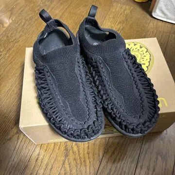 KEEN UNEEK EVO 25cm 블랙 샌들