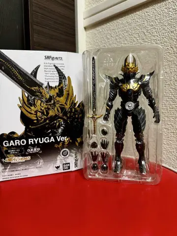 S.H.Figuarts(피규아트) 황금 기사 가로(류가 Ver.)