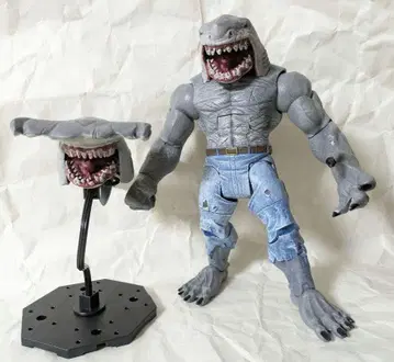 MATTEL 제작 DC 멀티버스 시리즈 '킹 샤크'