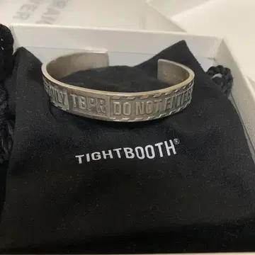 타이트 부스 WARNING TAPE BANGLE