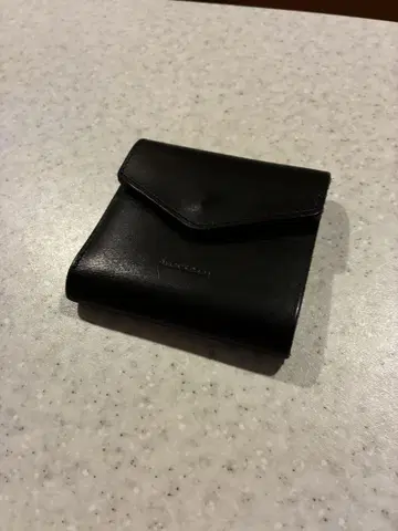 Hender Scheme 지갑
