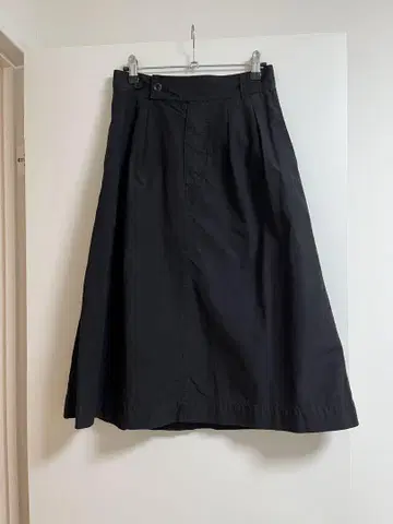 MHL. FINE COMPACT COTTON POPLIN 스커트