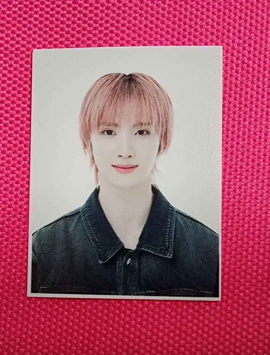 xikers seeun broadcast ID photo