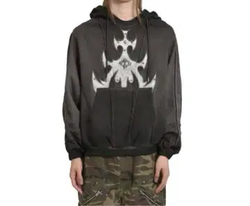 SKOOT APPAREL / Emochu Hoodie 카테리리 착용