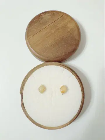 마더 하우스 주얼리 귀걸이 아카네 칼세도니