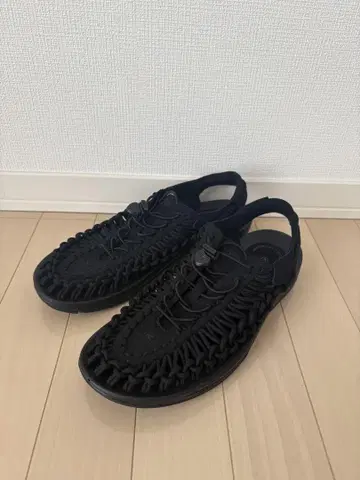 KEEN UNEEK 킨 유니크