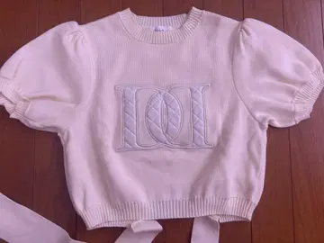 Darich 다리치 백 오픈 아플리케 니트 탑