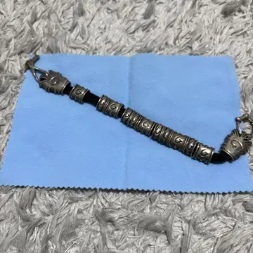 실버 가죽 팔찌