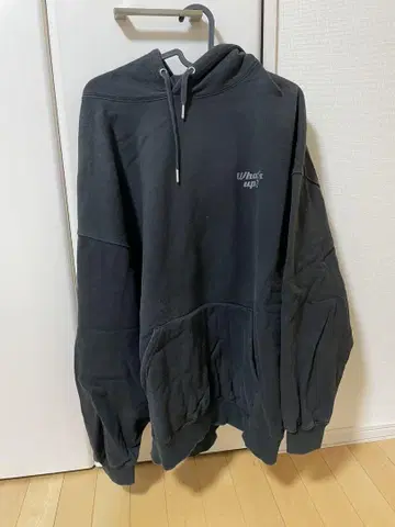 What's up? 블랙 후드 부착 후드티
