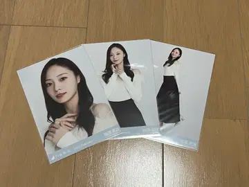 우메자와 미나미 2025.February 오프숄더 니트 컴프