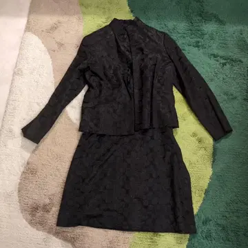블랙 스커트 수트 레이스 소재