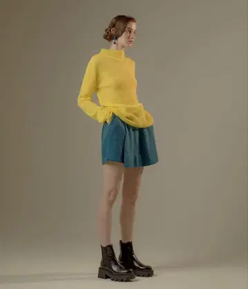 TAN SPLIT SKIRT(니트 숏 팬츠)