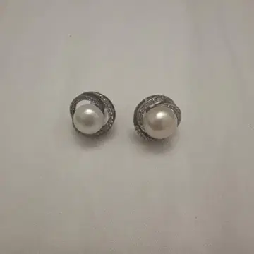 화이트 펄 스터드 귀걸이