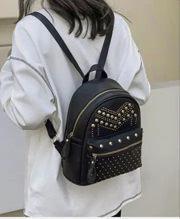 럭색 스터드 인조 가죽