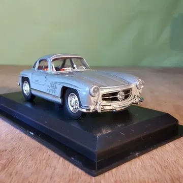 메르세데스 벤츠 300SL 1/43 다이캐스트 모델