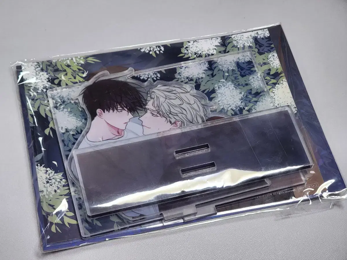 Night by the Water Mulbam acrylic stand wts