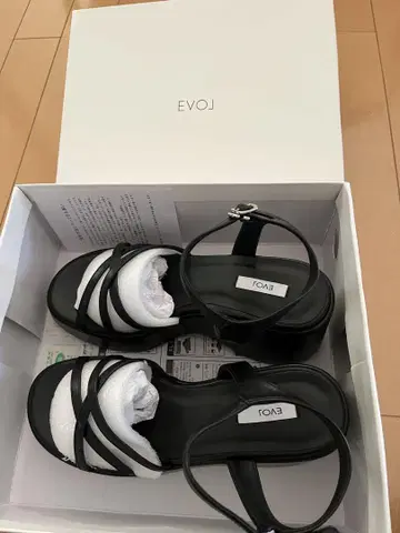 재판매! 새상품 EVOL 통굽 샌들