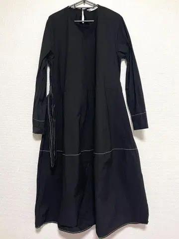 자라 블랙 롱 원피스 화이트 스티치