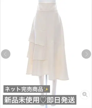 백 스핀들 비대칭 롱 스커트 슬림 화이트 clear