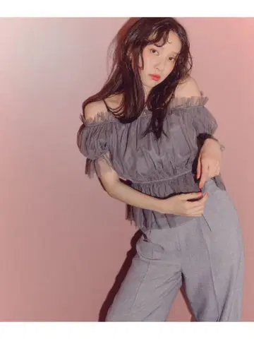 새상품급 튤 페플럼 오프숄더 프로포션 바디 드레싱
