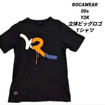ROCAWEAR 입체 빅 로고 티셔츠