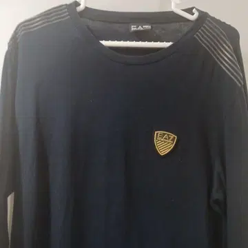 EA7 Emporio Armani 블랙 긴팔 셔츠