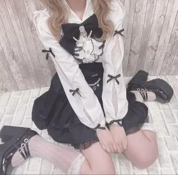 LIZLISA 레이스 슬래시 슬리브 블라우스