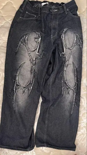 데미지 가공 와이드 레그 데님 팬츠 다크 그레이