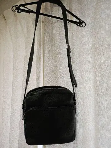 컨디션 최상 BALLY 블랙 가죽 숄더백