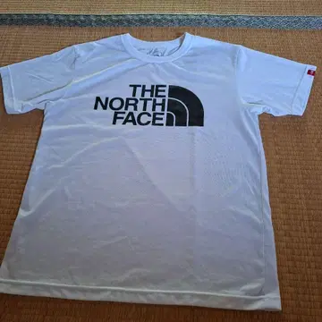 THE NORTH FACE 로고 티셔츠 화이트