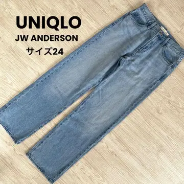유니클로 JW 앤더슨 스트레이트 데님 라이트 블루