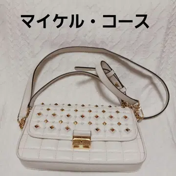마이클코어스 숄더백 스터드 화이트
