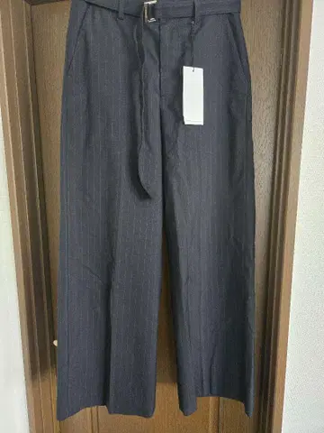 사카이 Chalk Stripe Pants 네이비 24ss