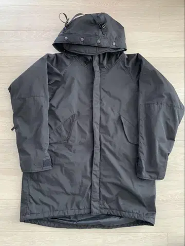THE CORONA UTILITY 블랙 자켓