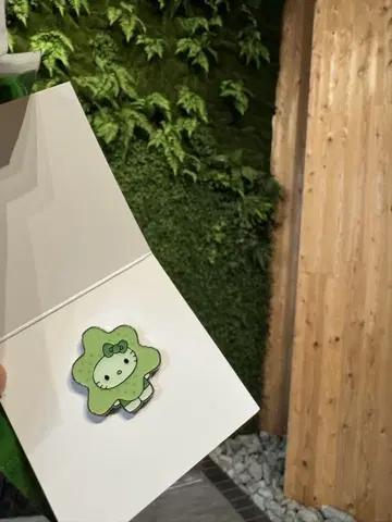 헬로키티 핀 배지 일본관 한정판 오사카 간사이 엑스포