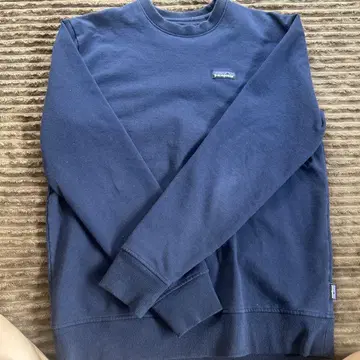 Patagonia 네이비 크루넥 트레이닝복
