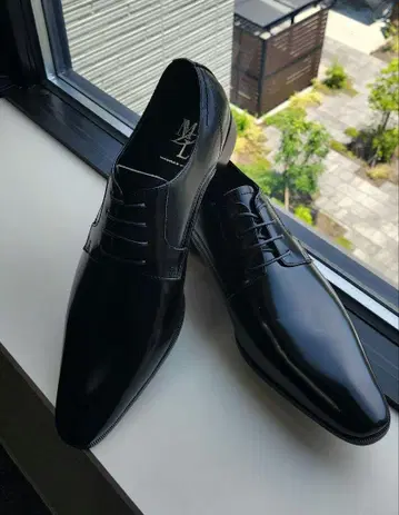새상품 마드라스 블랙 가죽 신발 25.5cm