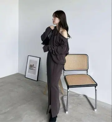 COCODEAL 오프숄더 맨투맨 슬릿 스커트 콤비 셋업