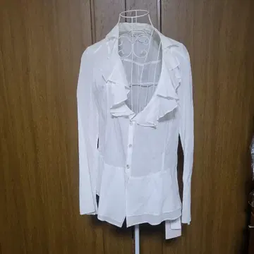 마츠오 인터내셔널 프릴이 달린 화이트 버튼 셔츠 M