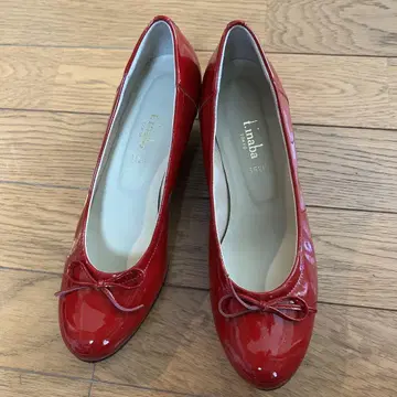 t.inaba 펌프스 23.5cm 레드
