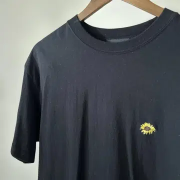 XLARGE 엑스라지 해바라기 티셔츠 블랙 자수