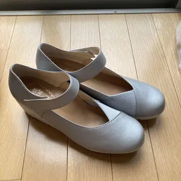 퍼스트 컨택트 23.5cm 웨지솔 펌프스 일본제 외반모지
