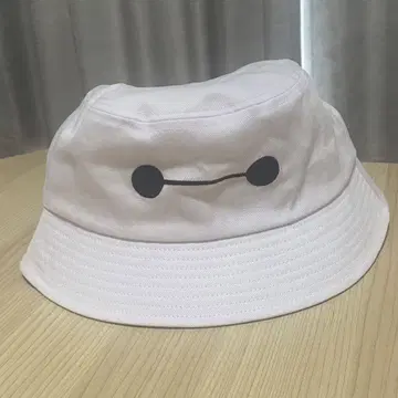 베이맥스 버킷 햇 화이트