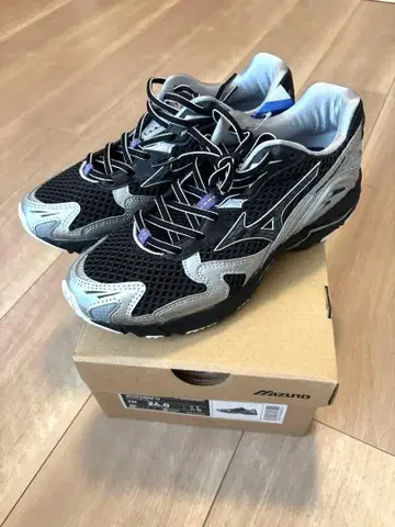 Mizuno Wave Rider 10 24.0cm 블랙