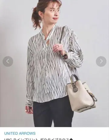 유나이티드 애로우즈 프린트 보타이 블라우스