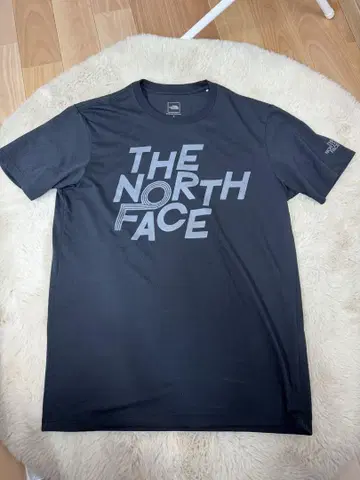 THE NORTH FACE 블랙 티셔츠 S NT31974