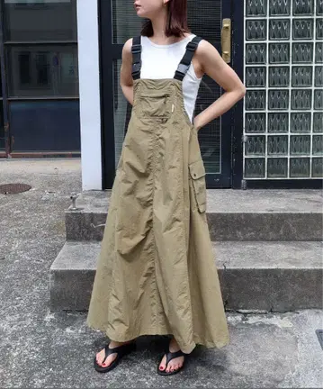 and me 나일론 점퍼 스커트 라이트 카키 M 롱 기장