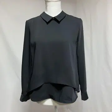 노블 블랙 카라 부착 풀오버 블라우스