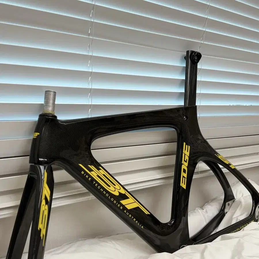 BT Edge Frameset (Size Large) on Bunjang Global Site.